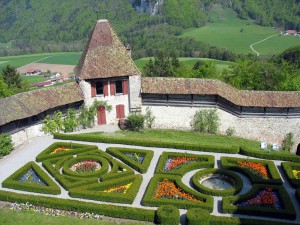 Castle-Gruyeres-French-Garden