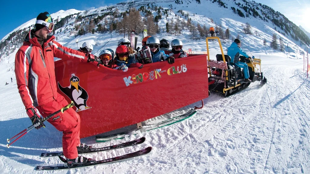 Kids ski school in Austria