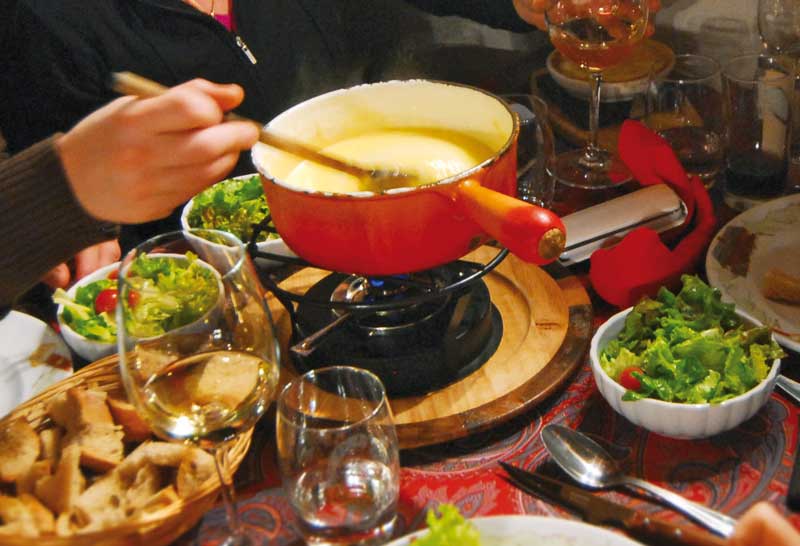 Fondue Savoyarde Recipe - Classic Apres-Ski Dish in the French Alps ...