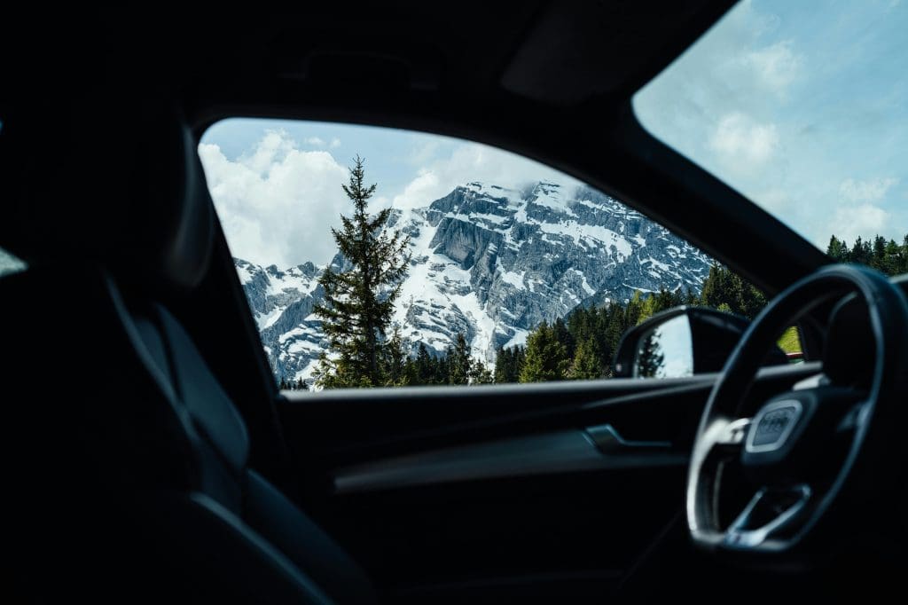 Transfers from Geneva Airport to Zermatt. Driving in the Alps